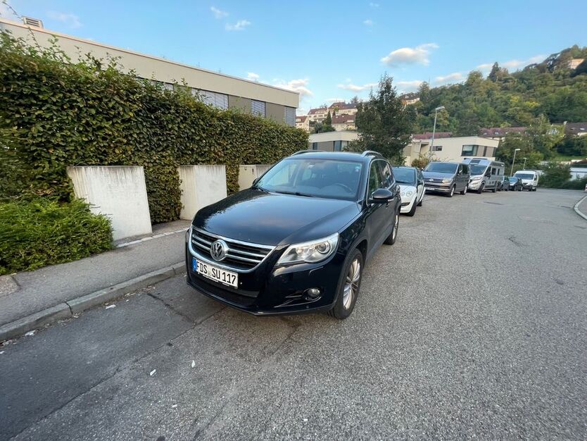 VW Tiguan 216.000 km 8.990 € Stuttgart 70180