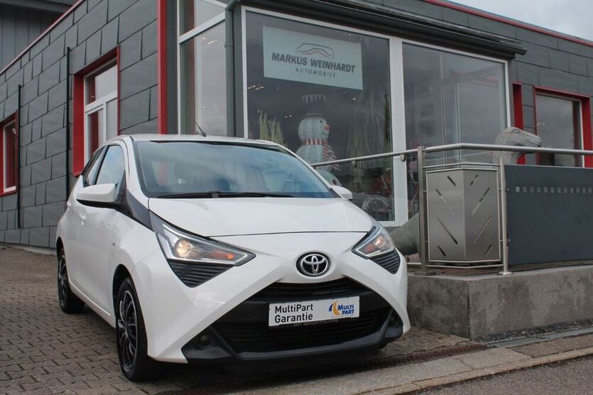 Aygo (X)