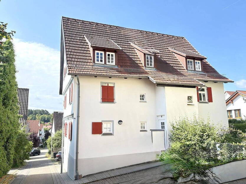 Renningen: Exklusive Maisonette-LoftWohnung im Fachwerkhaus - mit EBK & Tageslichtbad