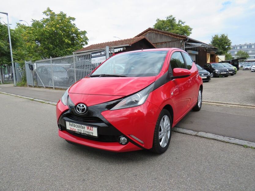 Toyota Aygo (X) 100.000 km 5.950 € Fellbach 70736