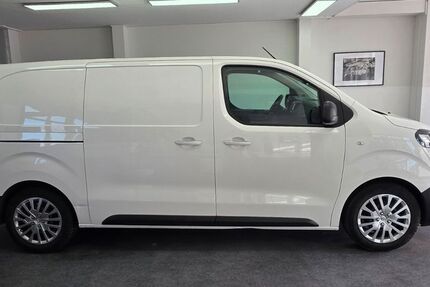 Opel Vivaro 118.000 km 12.900 &euro; Asperg/Ludwigsburg bei Stuttgart 71679