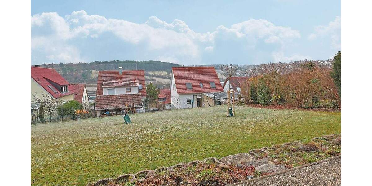 Etagenwohnung Weissach - 3 Zimmer, 95 m&sup2;, 990&euro; | Angebot:25682077