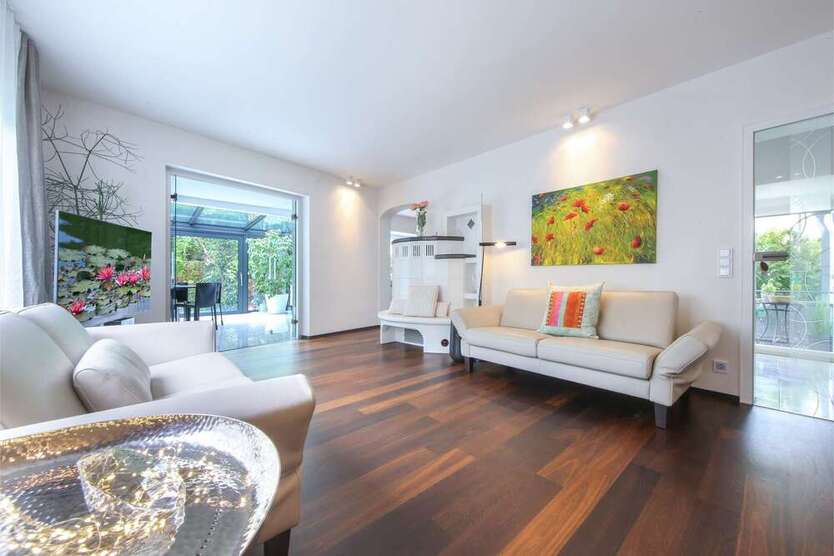 Haus zum Kaufen in Böblingen 1.150.000 € 206 m²