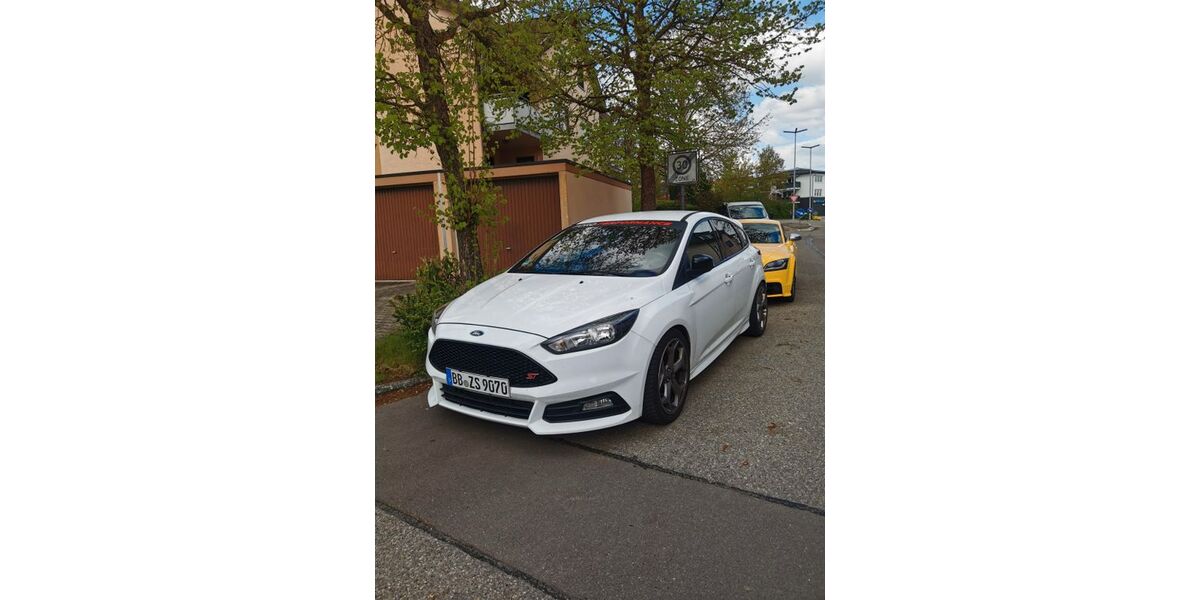 Ford Focus 162.000 km 11.499 &euro; Jettingen 71131