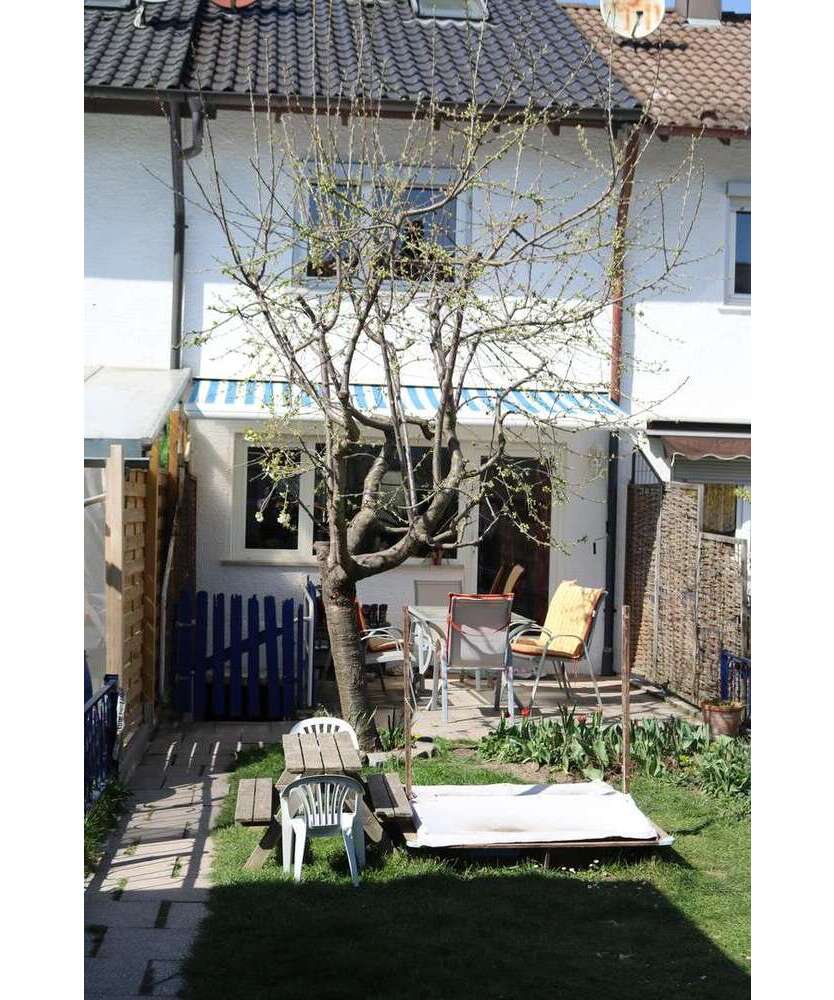 Haus zum Kaufen in Leonberg 370.000 € 80 m²