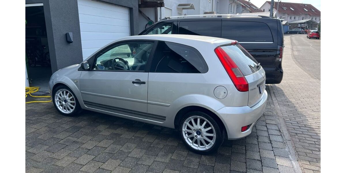 Ford Fiesta 198.000 km 1.999 &euro; Böblingen 71034