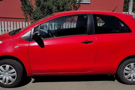 Toyota Yaris 189.000 km 2.790 &euro; Reutlingen, Stadt 72770