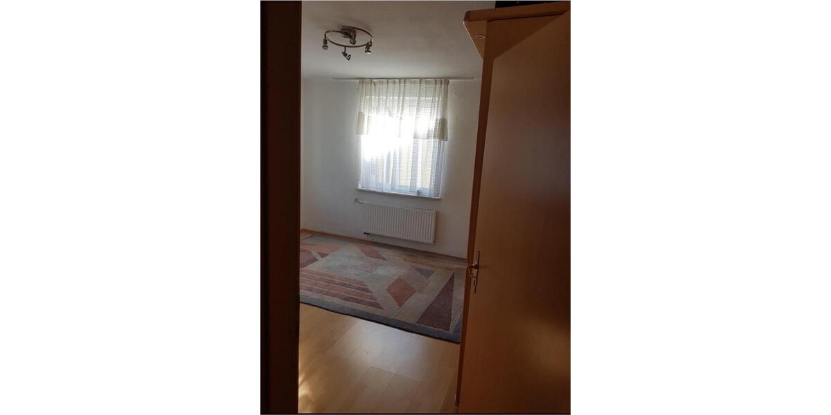 Einfamilienhaus Kornwestheim - 7 Zimmer, 160 m&sup2;, 2.050&euro; | Angebot:25363251