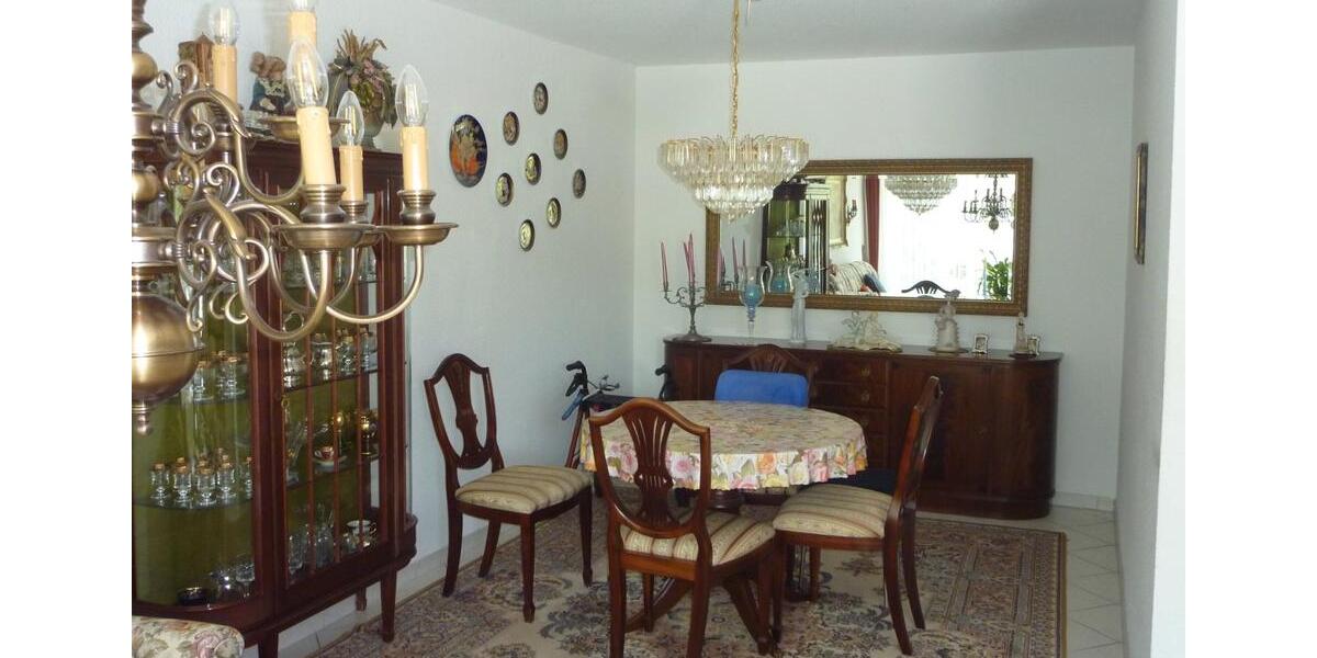 Reihenhaus Leonberg - 6 Zimmer, 156 m&sup2;, 2.000&euro; | Angebot:27617781