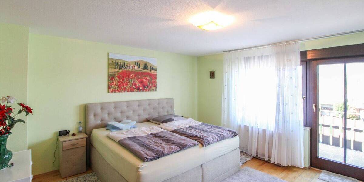Reihenmittelhaus Tiefenbronn - 4 Zimmer, 108 m&sup2;, 455.000&euro; | Angebot:26377764