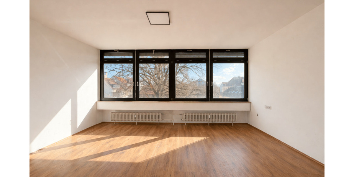 Gewerbeobjekt Sindelfingen Mitte - 2 Zimmer, 88 m&sup2;, 220.000&euro; | Angebot:26875062