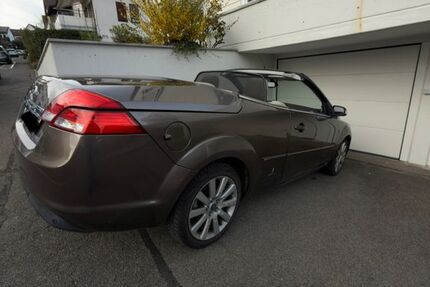 Ford Focus 58.483 km 8.999 &euro; Esslingen am Neckar 73733