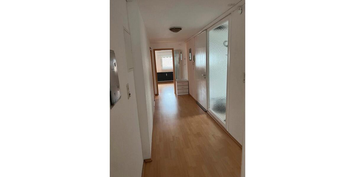 Dachgeschoßwohnung Kornwestheim - 3 Zimmer, 85 m&sup2;, 1.100&euro; | Angebot:26469700