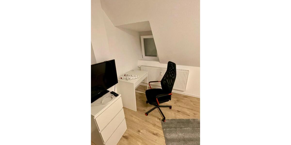 Dachgeschoßwohnung Ludwigsburg Eglosheim - 1 Zimmer, 12 m&sup2;, 395&euro; | Angebot:26088245