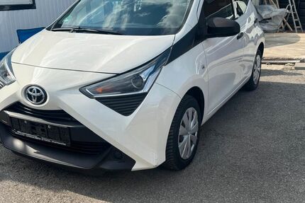 Toyota Aygo (X) 52.000 km 9.200 € Sindelfingen 71065