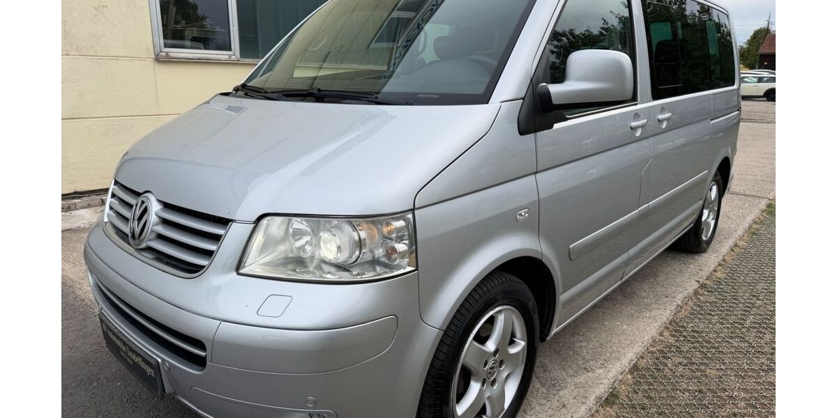 VW T5 Transporter 261.000 km 9.950 &euro; Sindelfingen/Stuttgart 71069