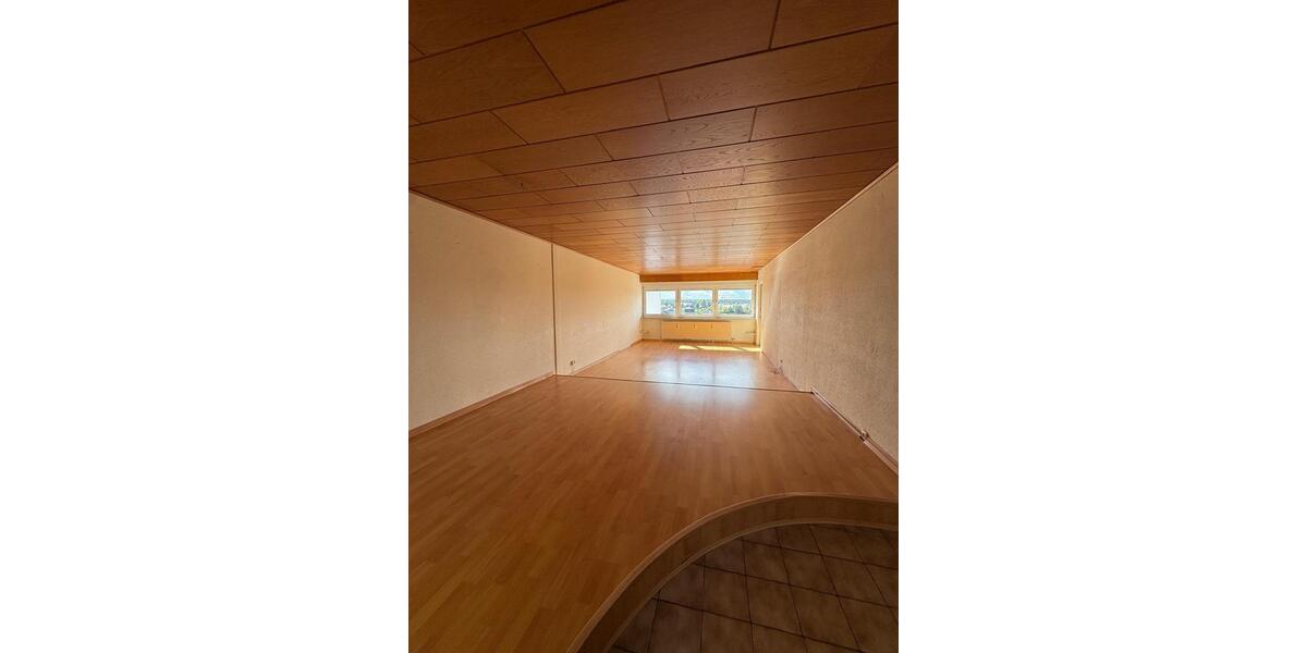 Etagenwohnung Böblingen Dagersheim - 3 Zimmer, 90 m&sup2;, 1.200&euro; | Angebot:27583874