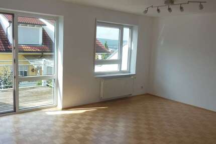 Haus Waldenbuch - 6 Zimmer, 187 m&sup2;, 2.500&euro; | Angebot:26671302