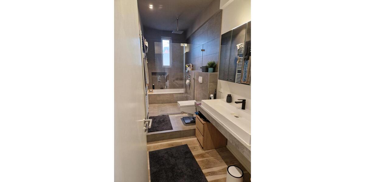 Etagenwohnung Reutlingen Reutlingen (Kernstadt) - 4 Zimmer, 143 m&sup2;, 1.850&euro; | Angebot:24704771