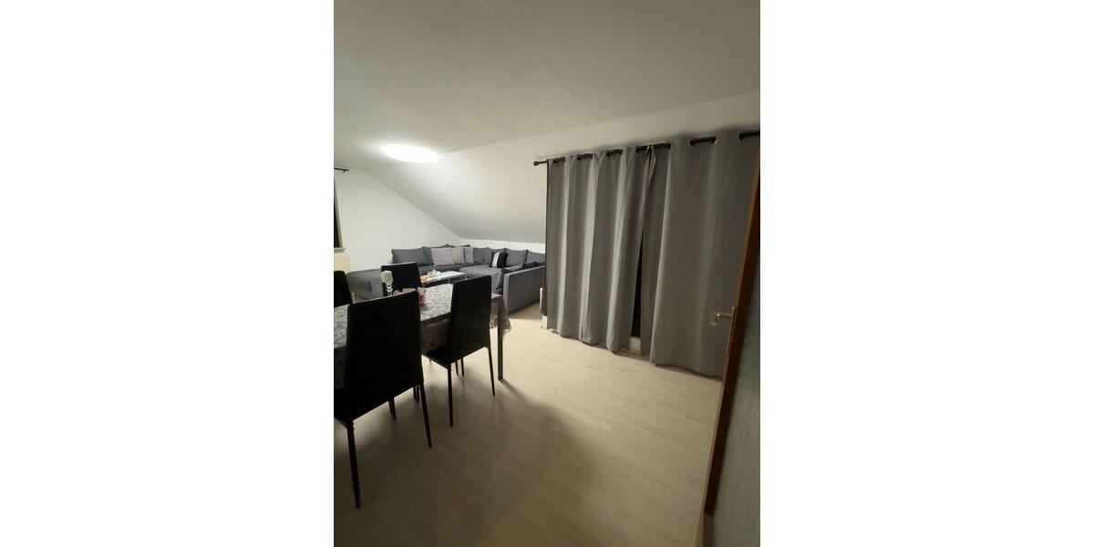 Helle 3,5 Zimmer-Dachgeschosswohnung in Vaihingen Enz 3 zimmer