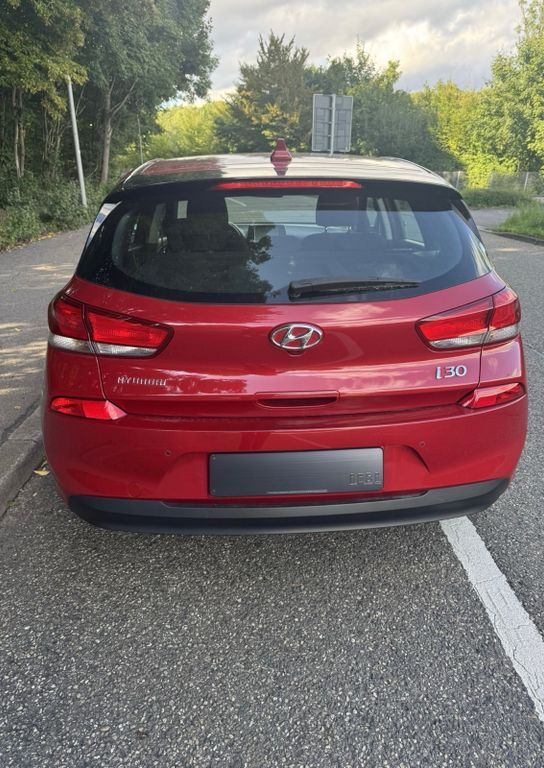 i30