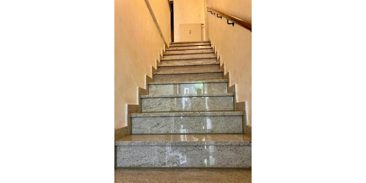 Maisonettenwohnung Metzingen - 5 Zimmer, 152 m&sup2;, 1.800&euro; | Angebot:24142093