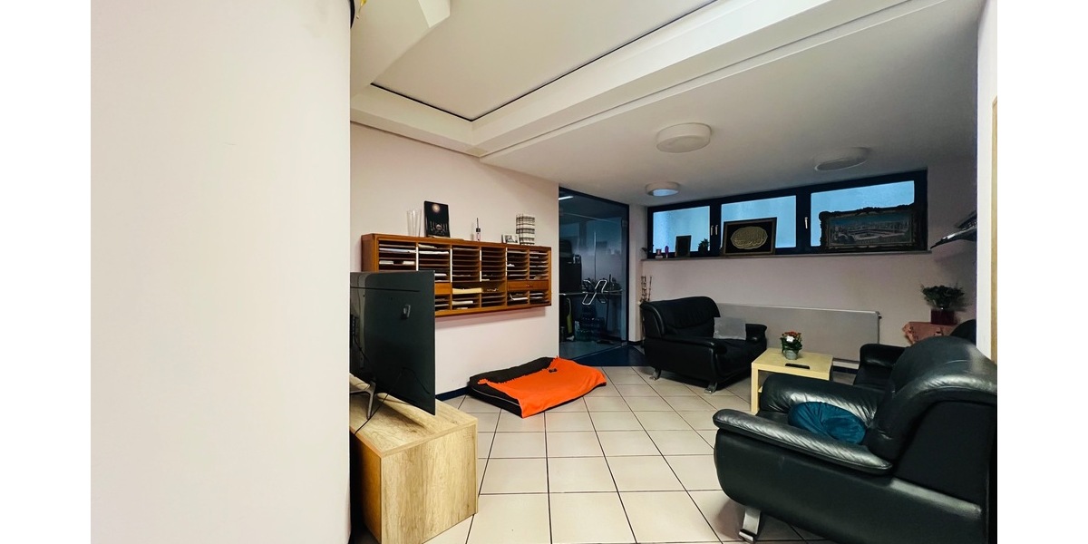 Ehem. Kirche mit Charakter − vielseitig nutzbares Gebäude für Wohn- und Gewerbezwecke - Gewerbeobjekt Calw | Angebot:24677144