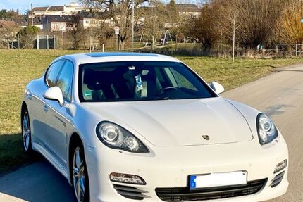 Porsche Panamera 183.500 km 22.499 &euro; Stuttgart 70499