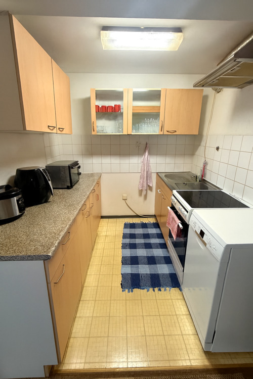 Gepflegte 2,5-Zimmerwohnung mit EBK, Balkon, großer Terrasse und Garten in bevorzugter Lage