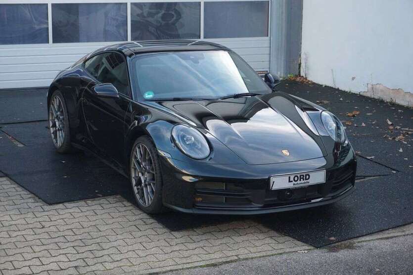 Porsche 992 9.883 km 129.790 € Stuttgart 70499