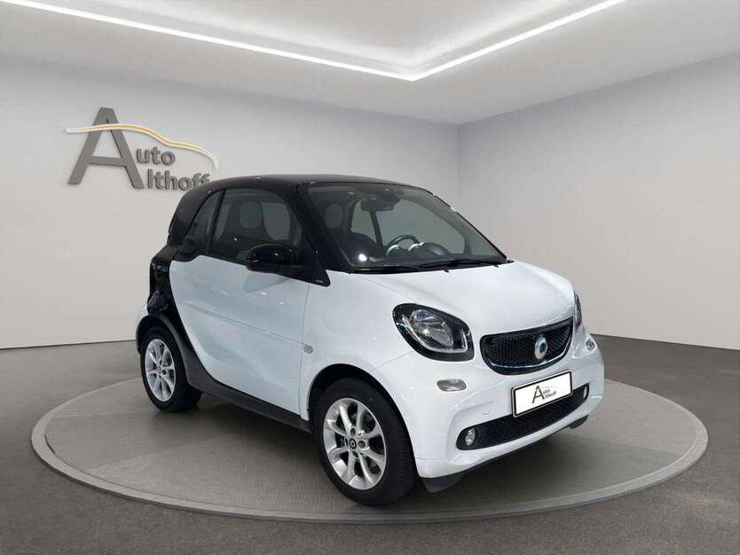 Smart forTwo 49.000 km 8.499 € Stuttgart 70195