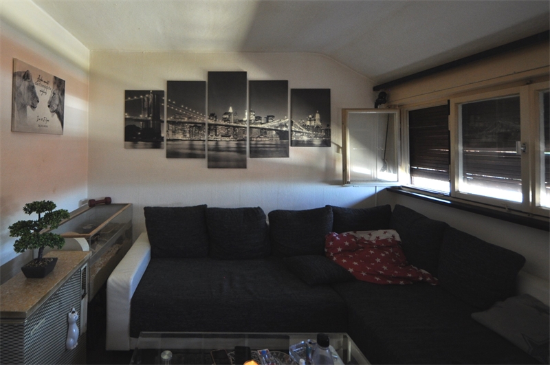 Wohn- und Gewerbeanwesen mit viel Gestaltungspotential in bester Lage zimmer