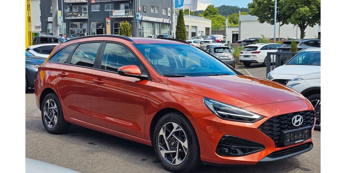 Hyundai i30 23.634 km 18.900 &euro; Leonberg 71229