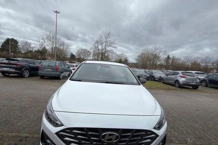Hyundai i30 119.300 km 13.900 &euro; Stuttgart 70374