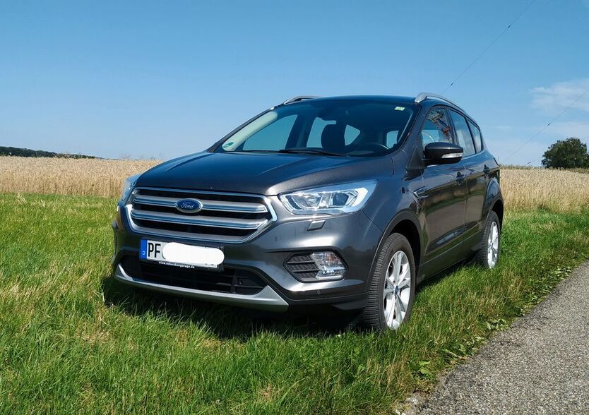 Ford Kuga 17.600 km 19.900 € Mühlacker 75417