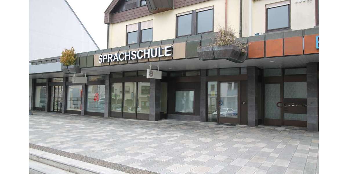 Einzelhandel in Sersheim 1.390 € 131 m² zimmer