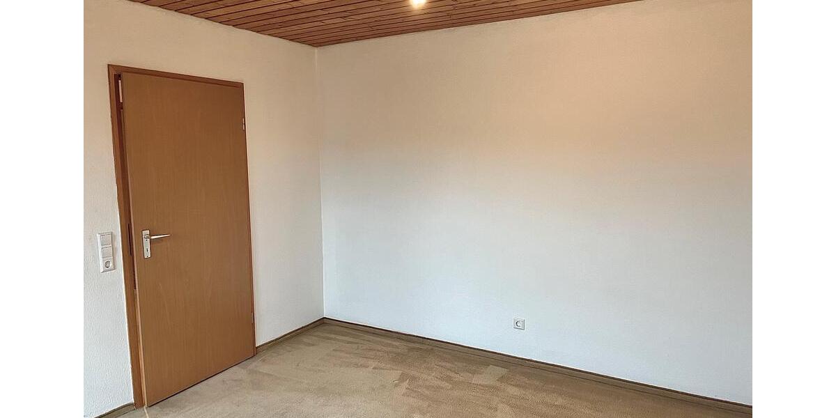 Dachgeschoßwohnung Nürtingen - 1 Zimmer, 24 m&sup2;, 90.000&euro; | Angebot:26803340