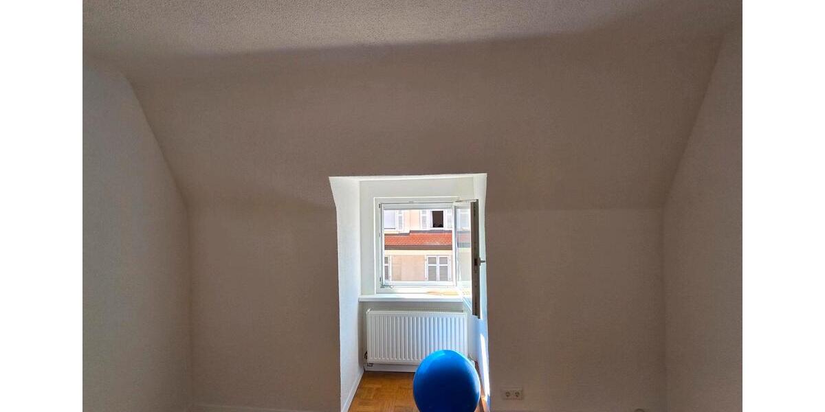 Dachgeschoßwohnung Remseck am Neckar - 3 Zimmer, 67 m&sup2;, 1.150&euro; | Angebot:26423408