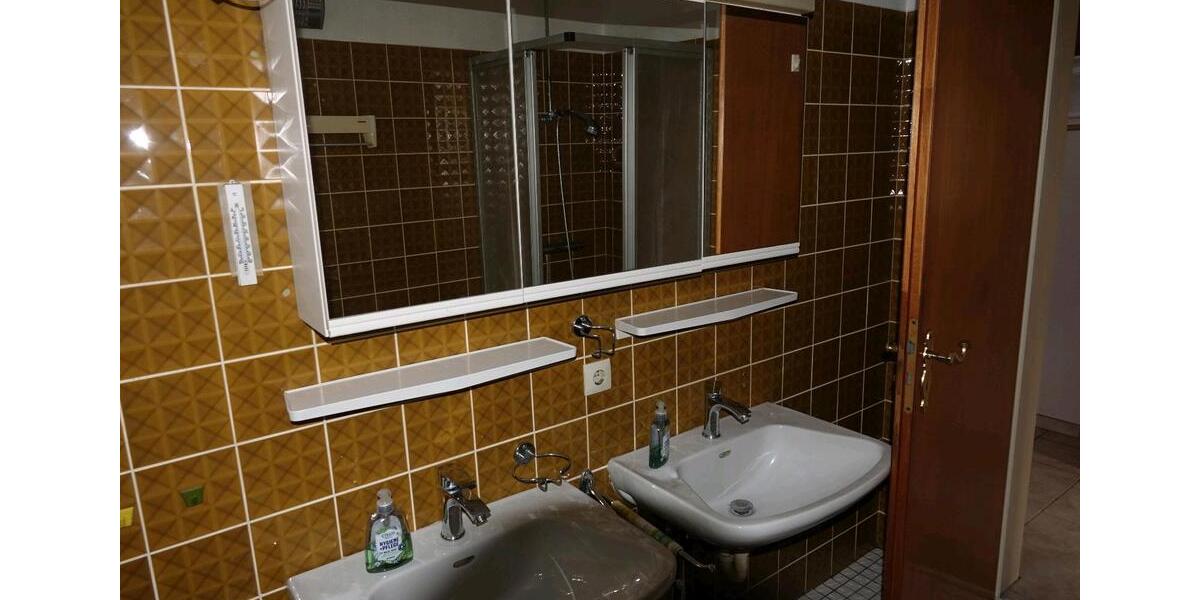 Einfamilienhaus Reutlingen Altenburg - 5 Zimmer, 159 m&sup2;, 395.000&euro; | Angebot:26224250