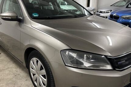 VW Passat Variant 184.000 km 5.890 € Freiberg am Neckar 71691