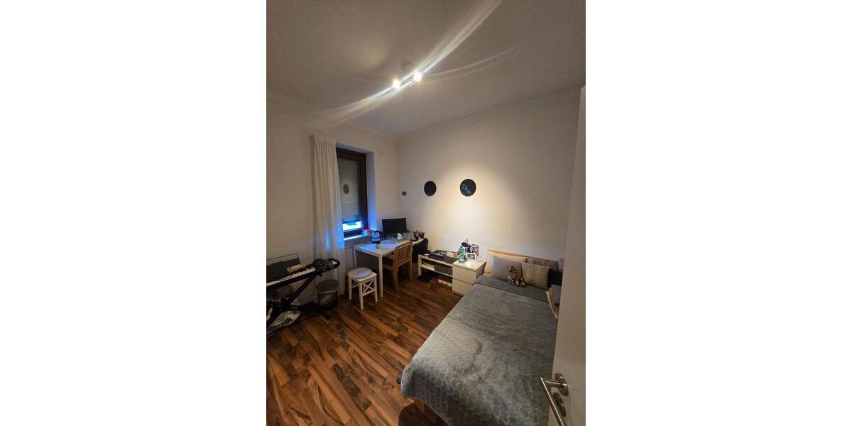 Hochparterre Stuttgart Bopser - 3 Zimmer, 65 m&sup2;, 299.000&euro; | Angebot:24383523