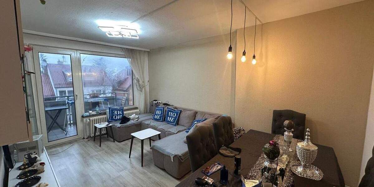 Etagenwohnung Stuttgart Ost - 3 Zimmer, 72 m&sup2;, 900&euro; | Angebot:24835136