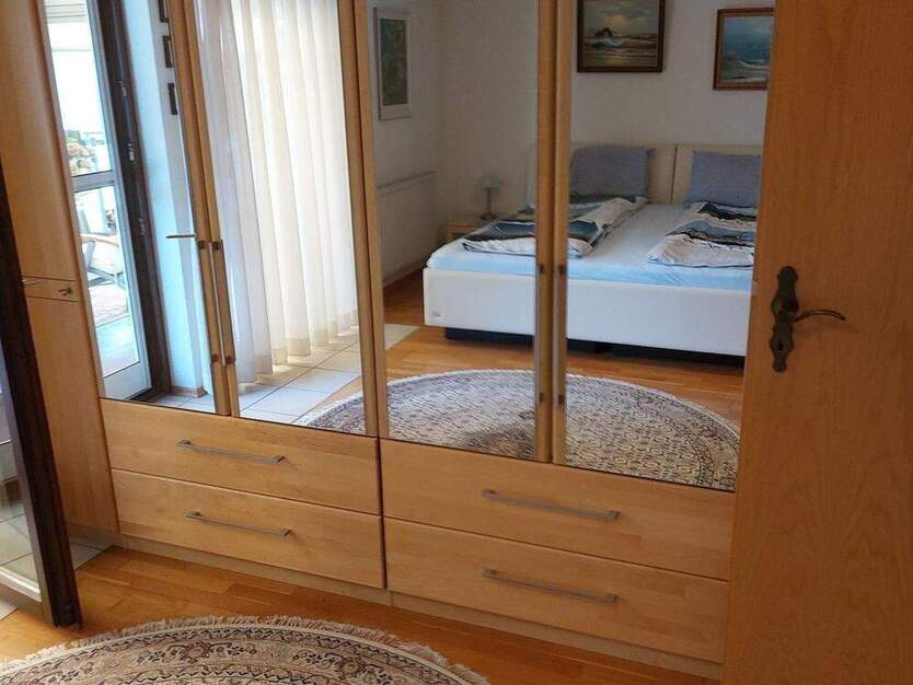 SINDELFINGEN 2 Zi.Whg.ca.59m2 möbliert tip top EBK DU.Parkett ruhig hell sonnig 700.,zzgl.NK pauschal 150.-warm 850,-