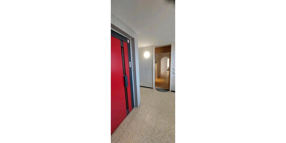 Etagenwohnung Gerlingen - 3 Zimmer, 77 m&sup2;, 1.475&euro; | Angebot:25641336