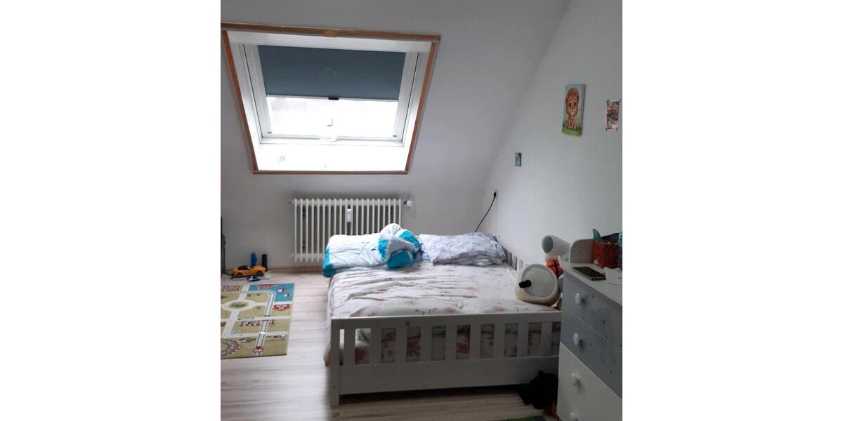 Dachgeschoßwohnung Walddorfhäslach - 5 Zimmer, 125 m&sup2;, 1.160&euro; | Angebot:25615150