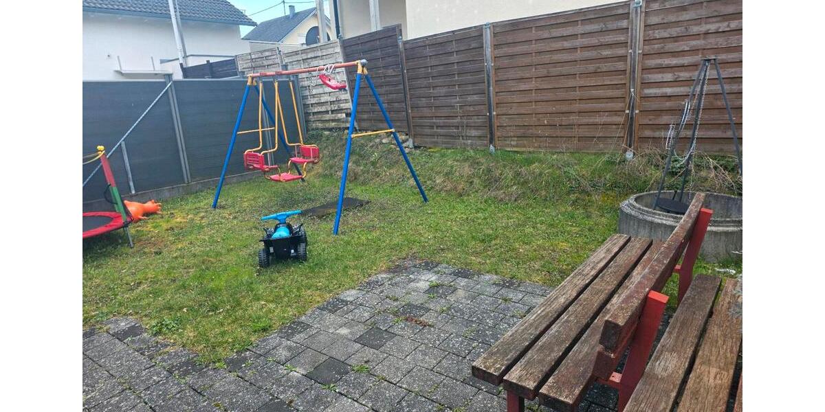 Etagenwohnung Rottenburg am Neckar - 4 Zimmer, 120 m&sup2;, 850&euro; | Angebot:25905671