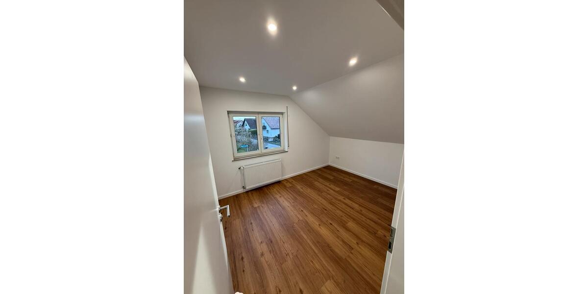 Dachgeschoßwohnung Wurmberg - 4 Zimmer, 110 m&sup2;, 1.600&euro; | Angebot:26505617
