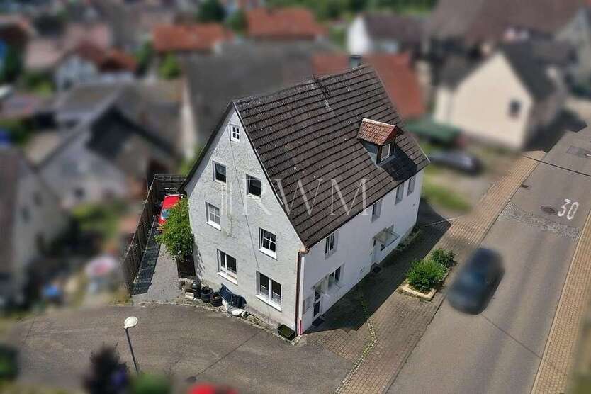 Haus zum Kaufen in Eutingen im Gäu 210.000 € 185 m²
