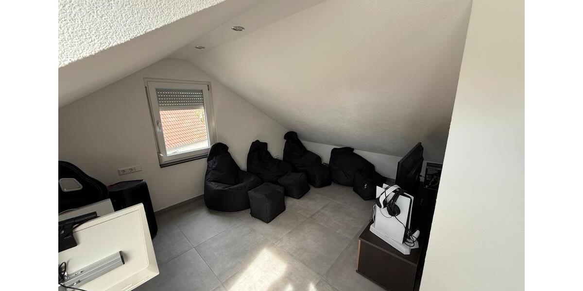Reihenhaus Reutlingen Sondelfingen - 5.5 Zimmer, 145 m&sup2;, 529.000&euro; | Angebot:26143388