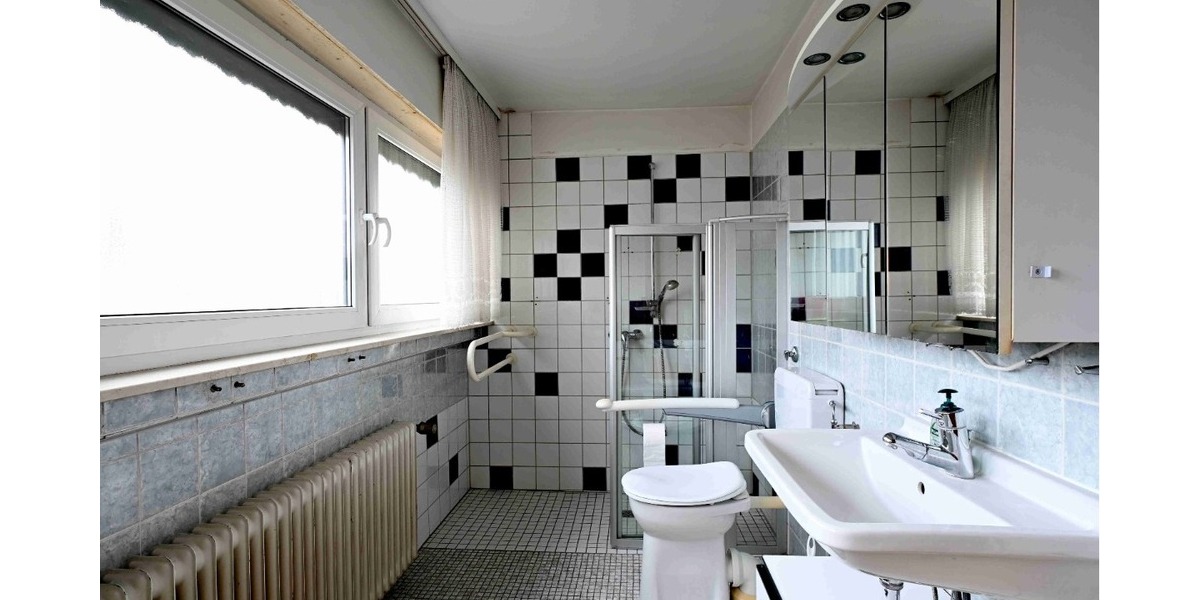 Kleine Familie sucht bezahlbares Haus mit schönem, ruhigen Garten??? Hurra, gefunden! - Reihenendhaus Vaihingen/Enz Enz | Angebot:25327764